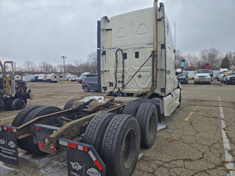 2011 Freightliner Cascadia Semi Truck