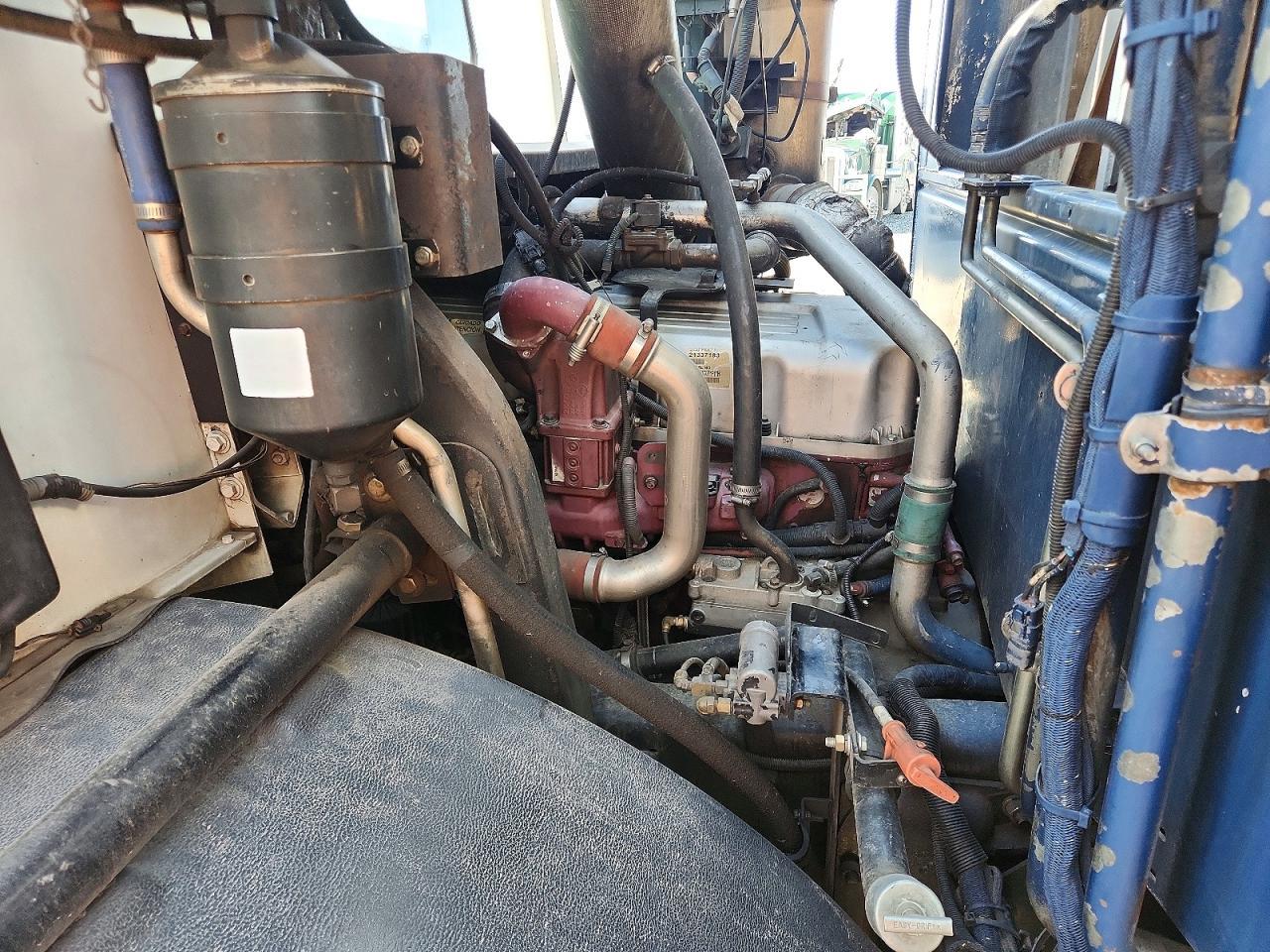 2010 Mack LEU613 Refuse Truck