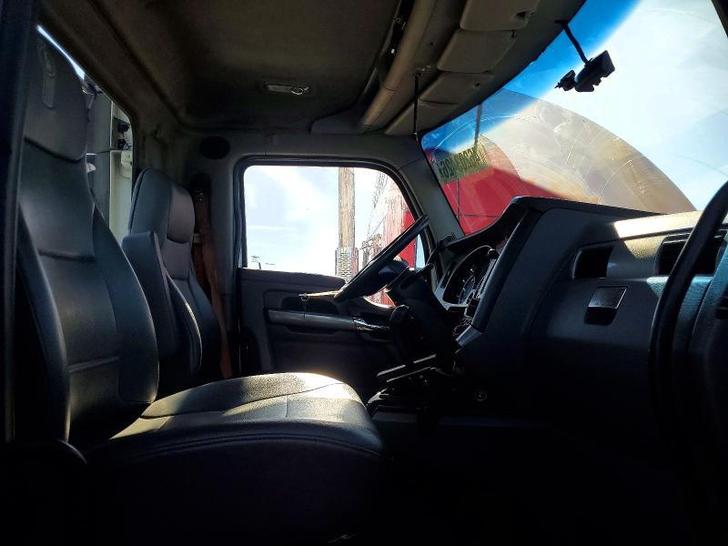 2015 Kenworth Construction T680