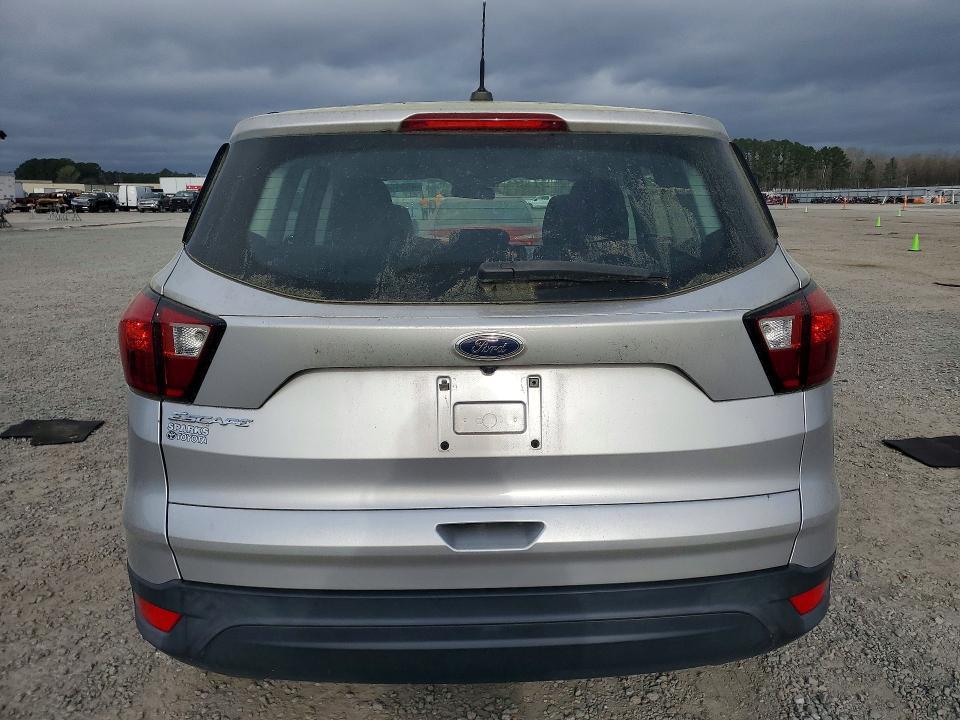 2019 Ford Escape s