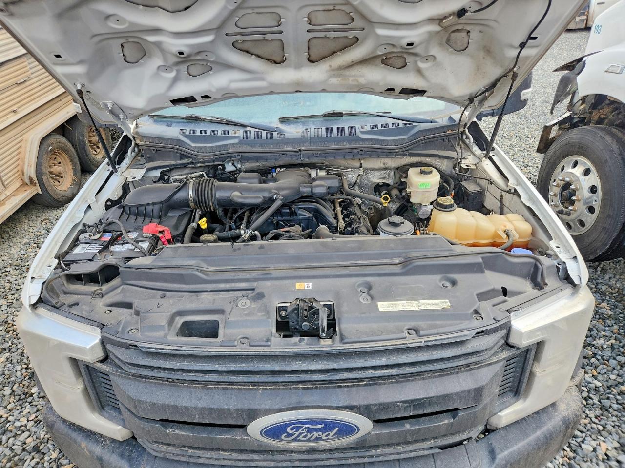 2018 Ford F550 Super Duty BOX Truck