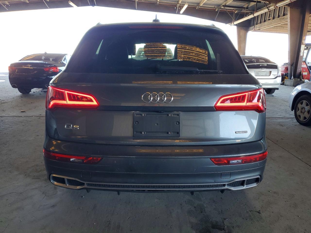 2020 Audi Q5 e Prestige