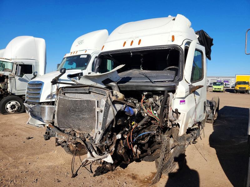 2020 Freigliner 2020 Freightliner Cascadia 126 Semi Truck