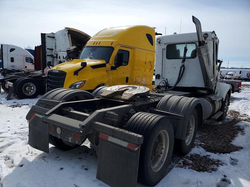 2000 Kenworth Construction T800