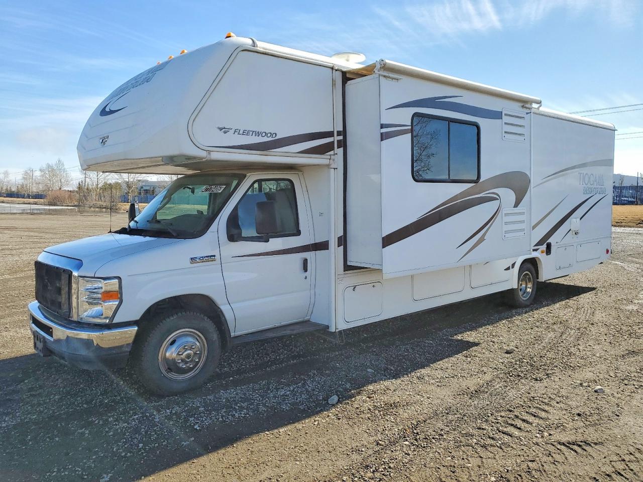 2013 Ford Econoline E450 Super Duty Cutaway Van