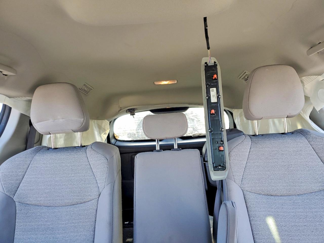 2022 Toyota Sienna le 8-passenger