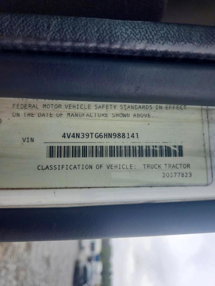 2017 Volvo VNL Semi Truck
