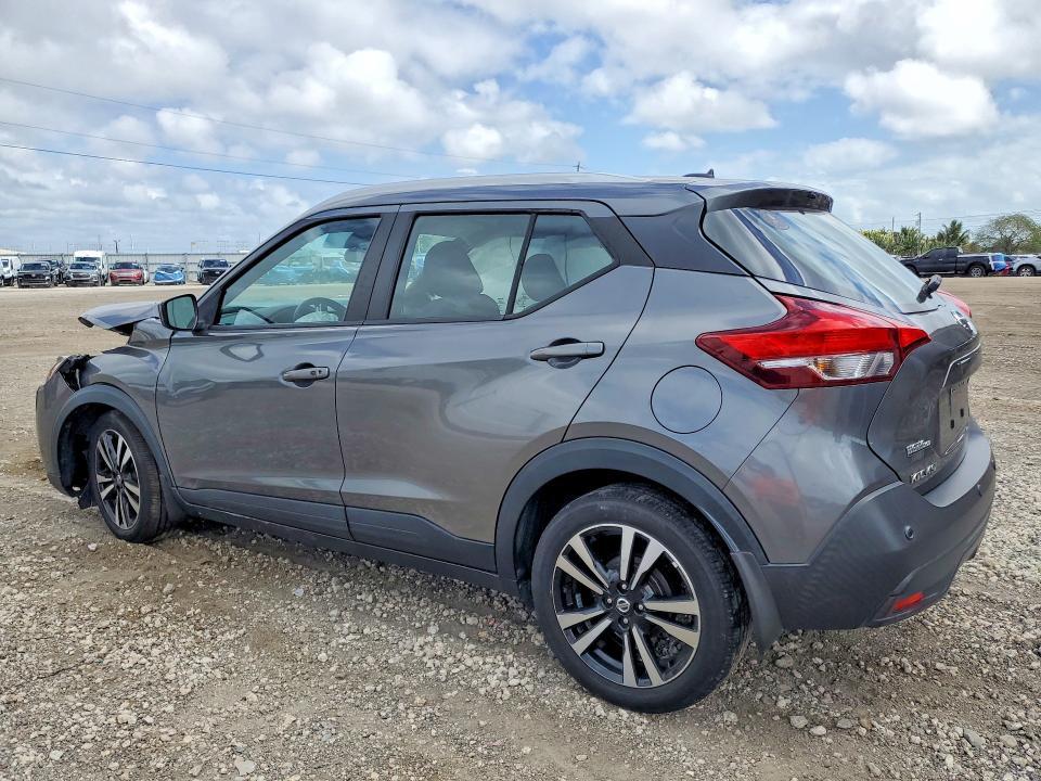 2020 Nissan Kicks sv