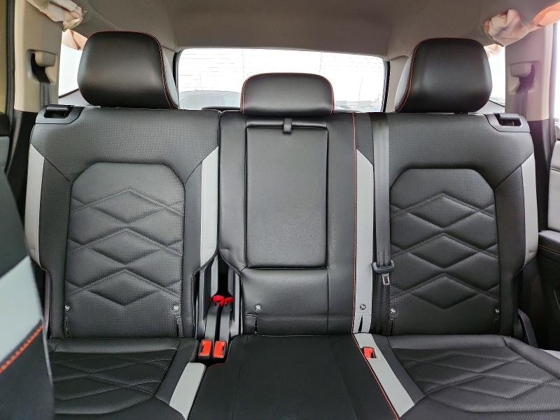 2025 Volkswagen Atlas Peak Edition se
