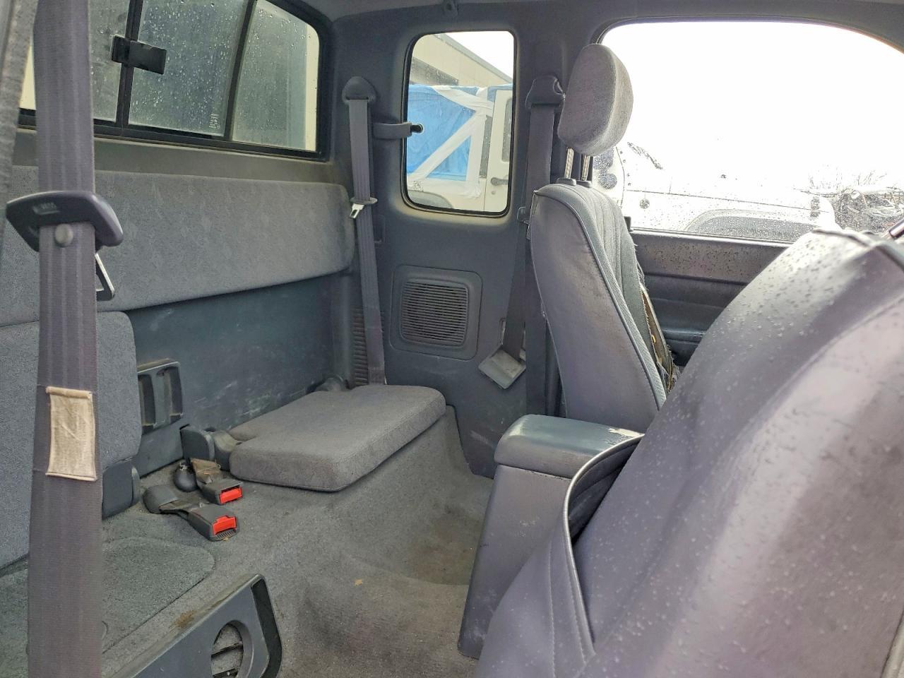 2000 Toyota Tacoma Base