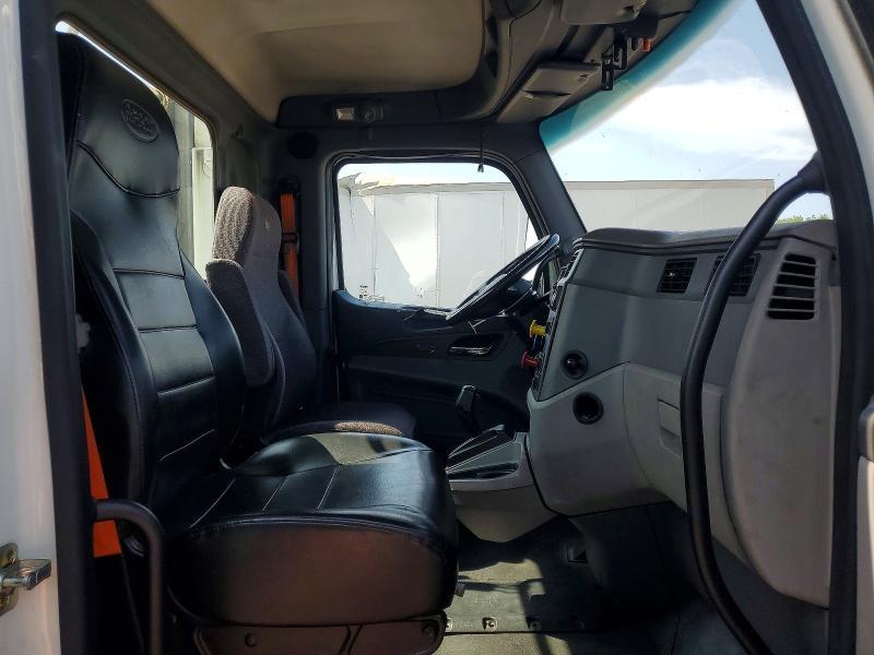 2017 Peterbilt 579 Semi Truck