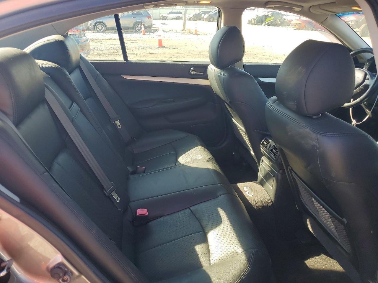 2009 Infiniti G37 Sedan x