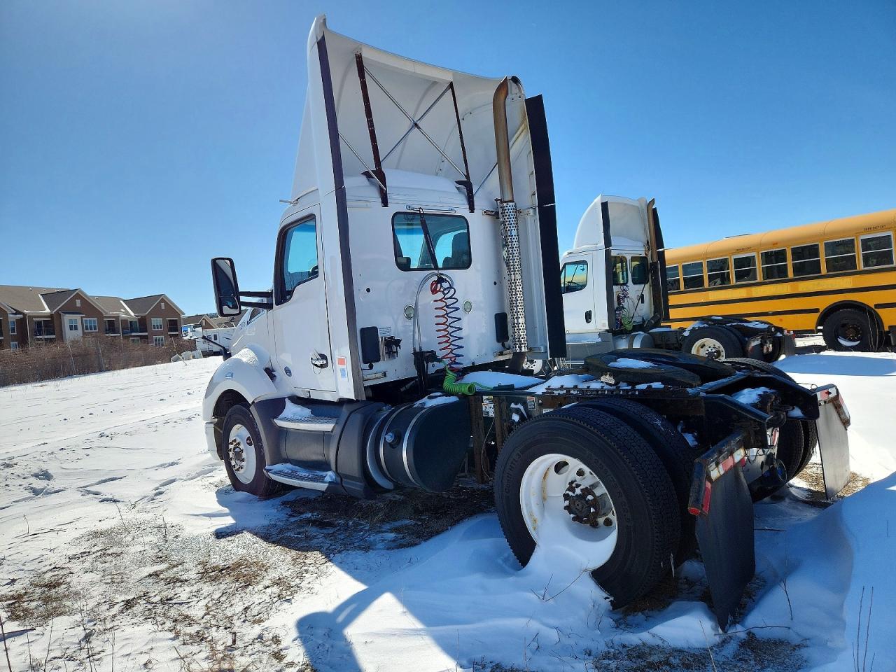 2016 Kenworth T680 Semi Truck