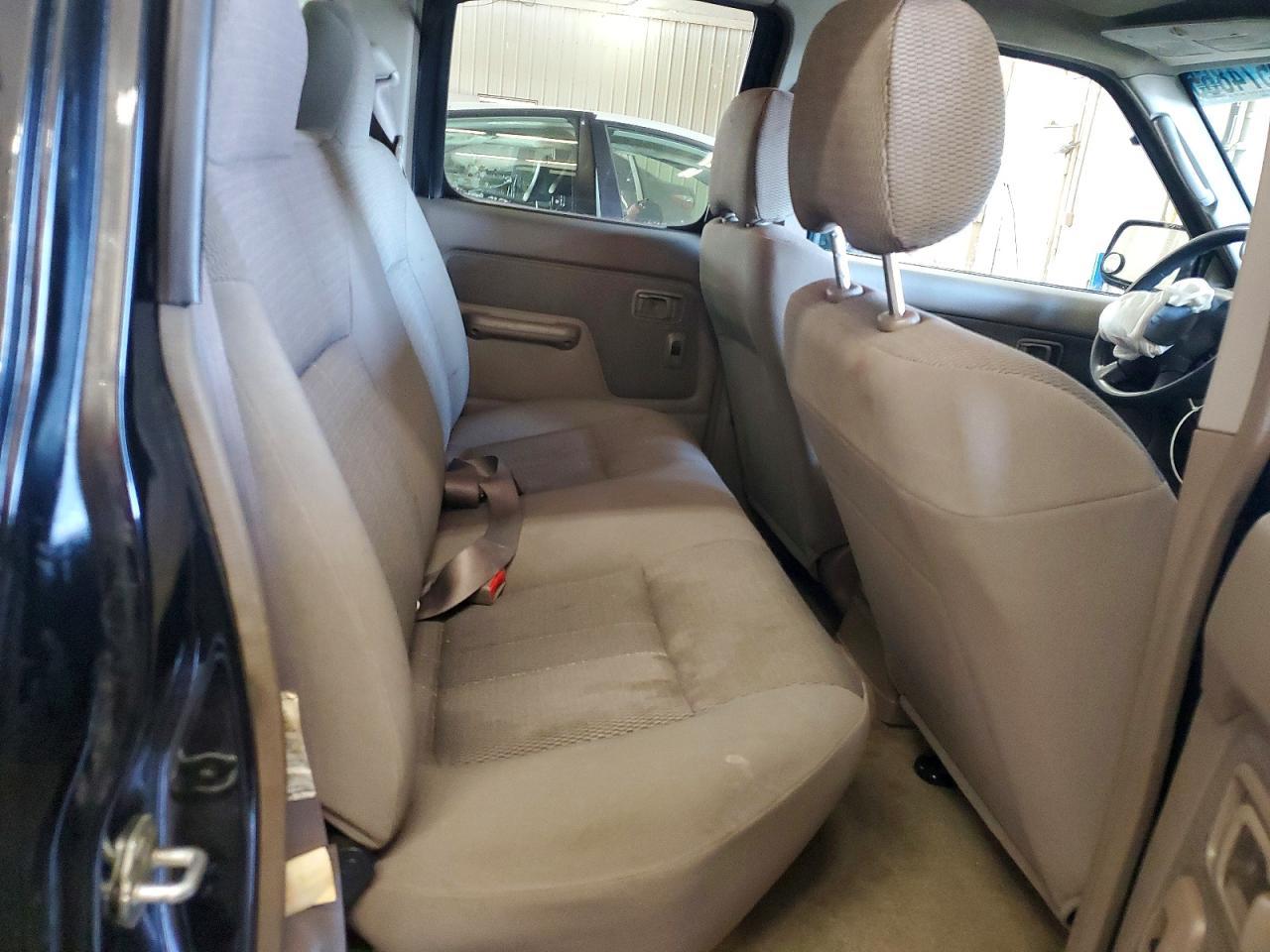 2004 Nissan Frontier XE-V6