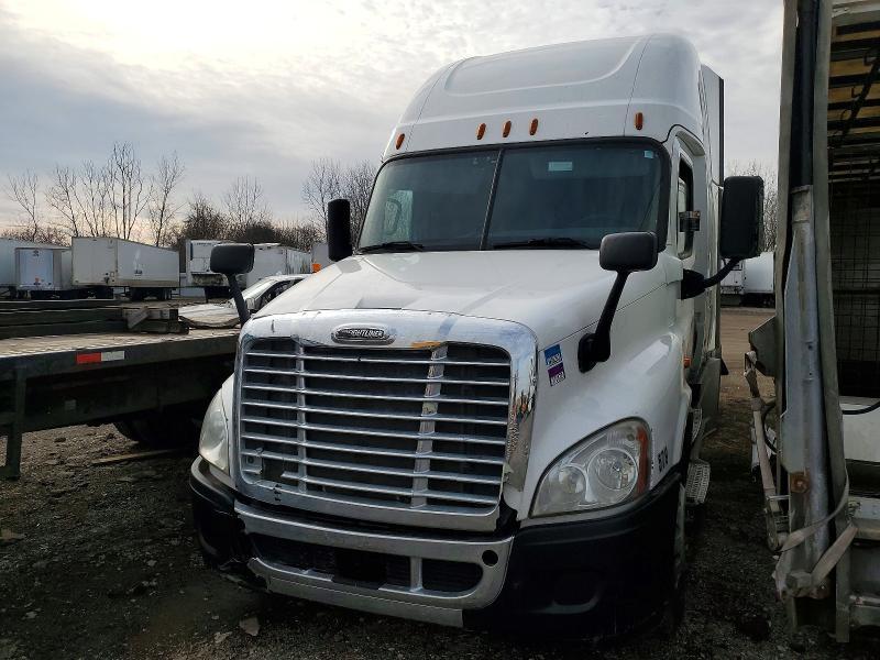 2019 Freigliner 2019 Freightliner Cascadia 125 Semi Truck