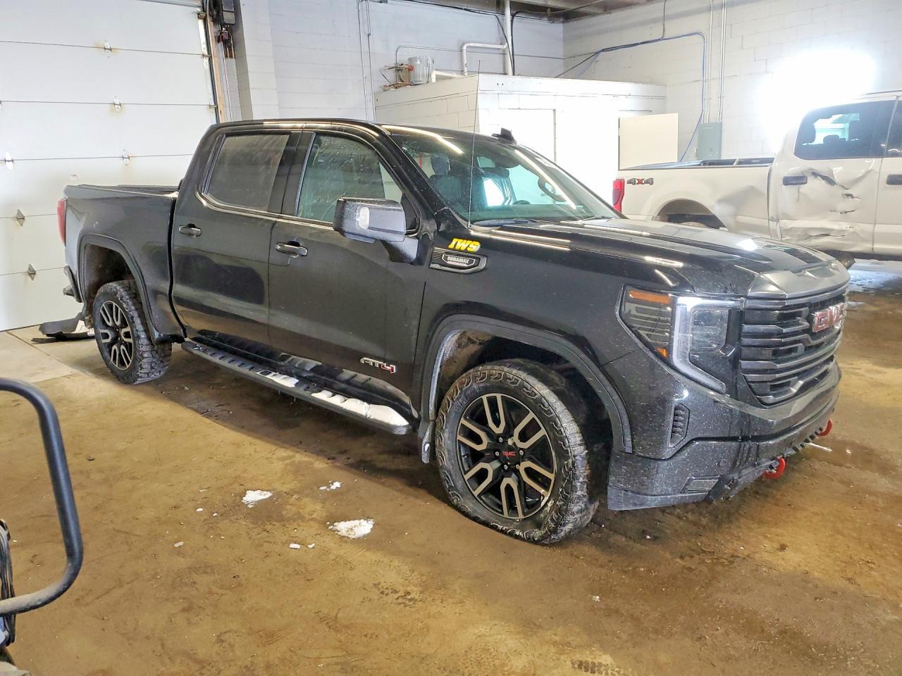 2024 GMC Sierra K1500 AT4