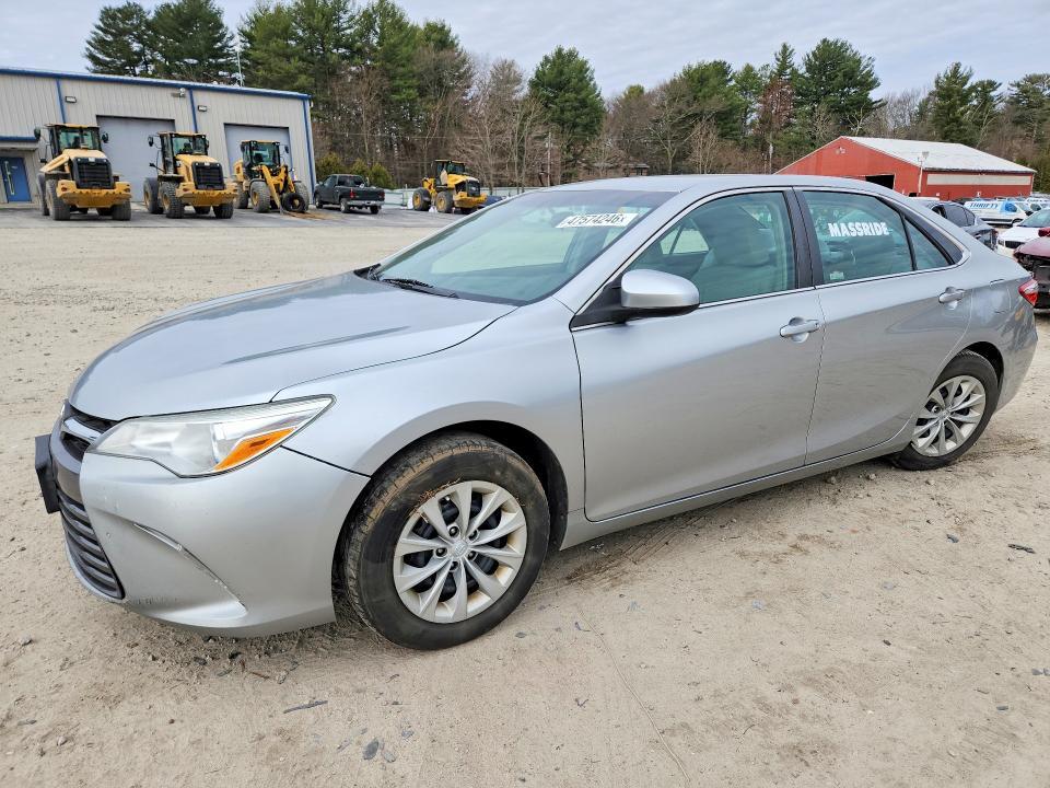 2015 Toyota Camry le
