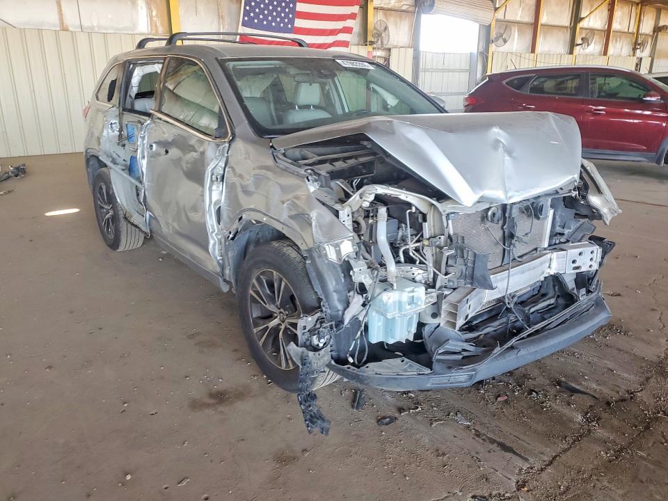 2018 Toyota Highlander le Plus