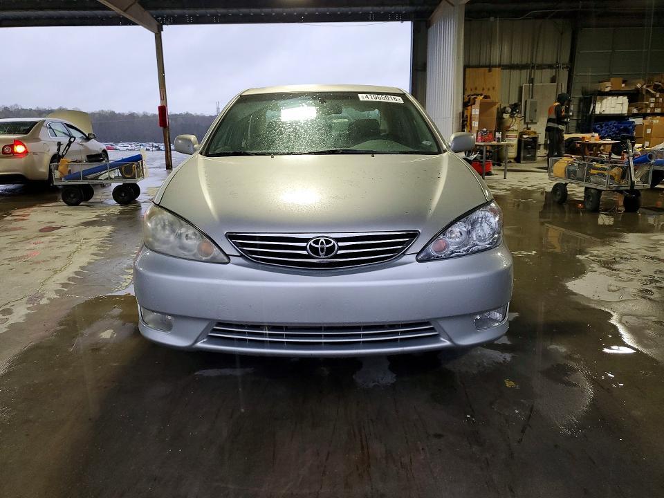 2005 Toyota Camry xle