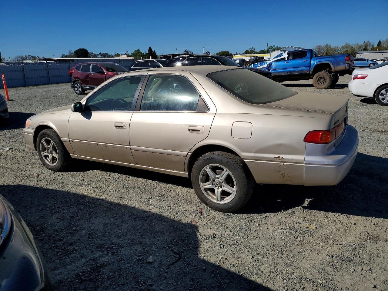 2000 Toyota Camry
