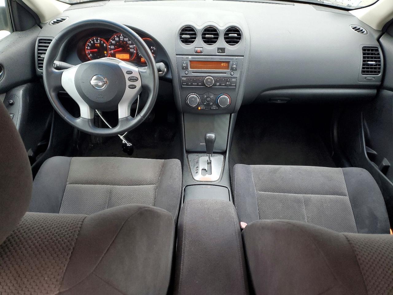 2009 Niss Altima