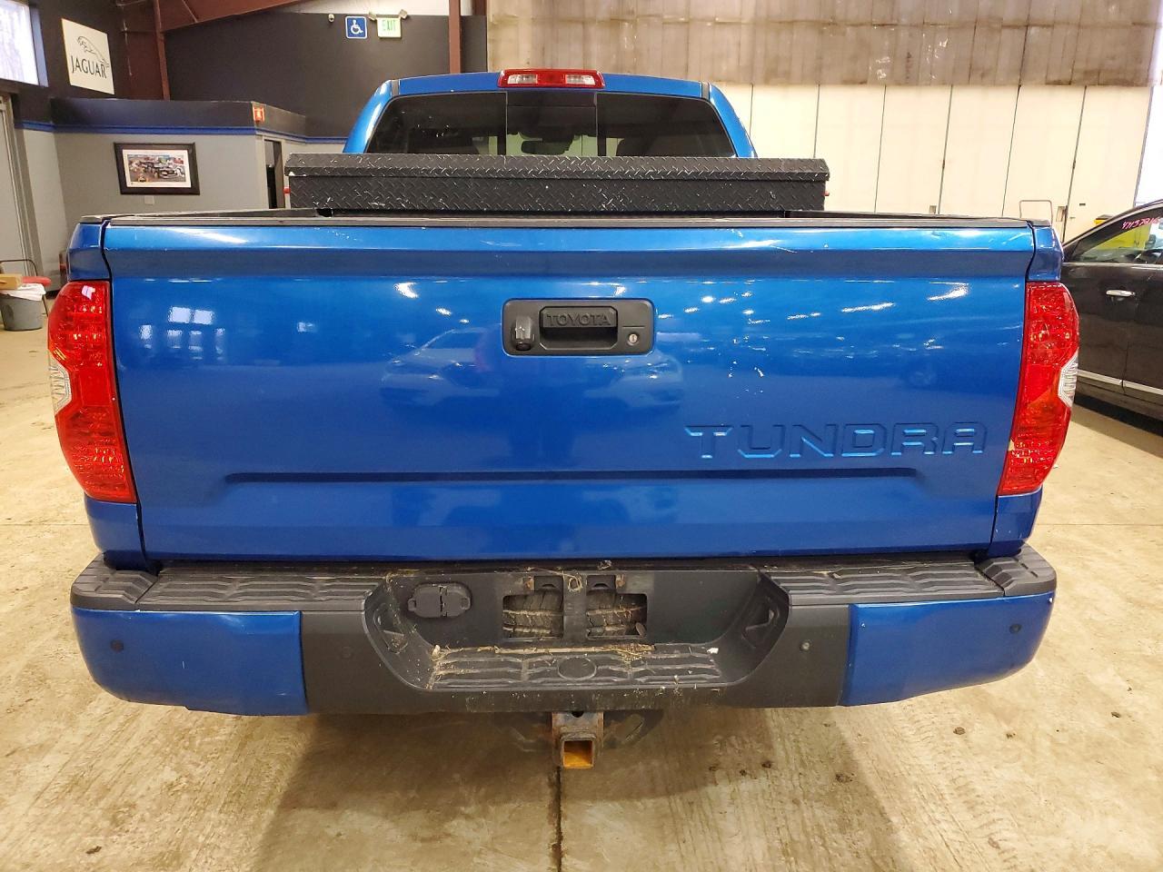 2018 Toyota Tundra SR5