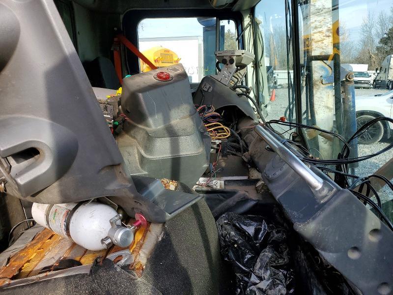 2014 Mack 600 Mru600