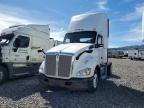 2016 Kenworth T680 Semi Truck