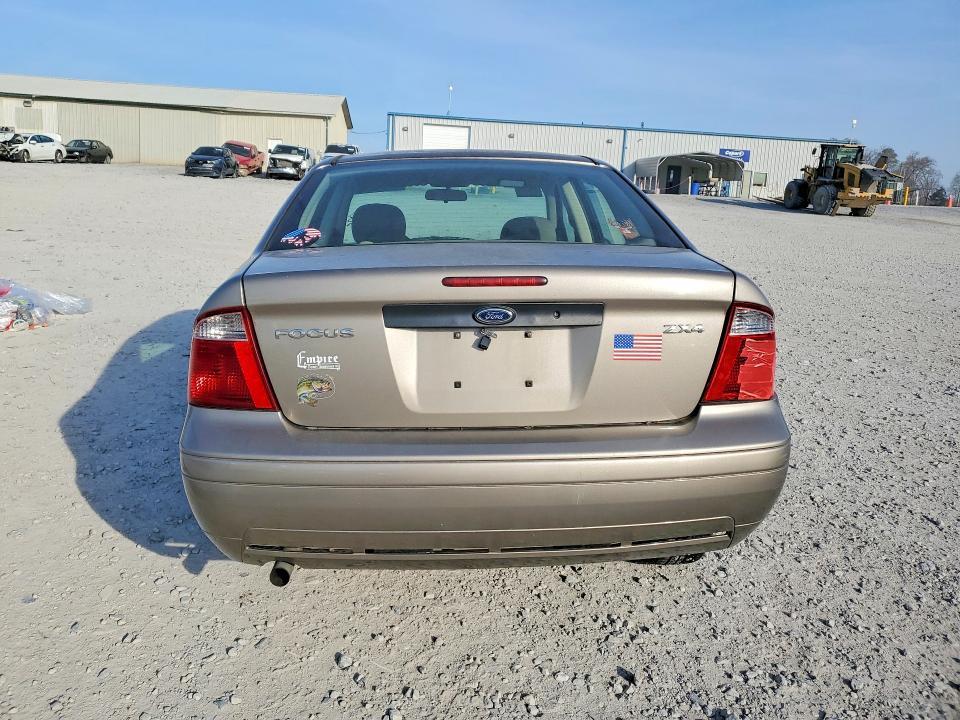 2005 Ford Focus ZX4