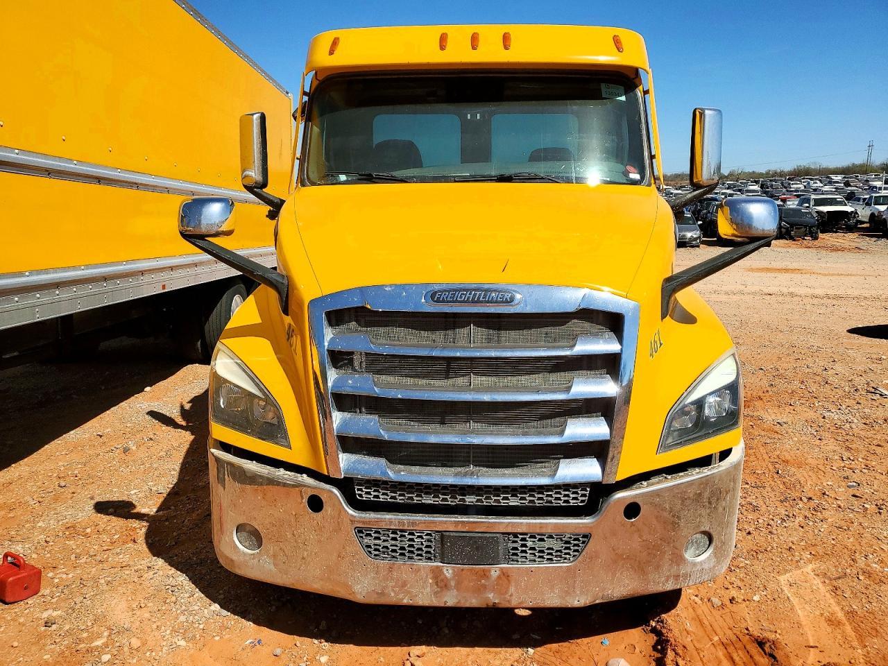 2022 Freightliner Cascadia 1-Semi Truck