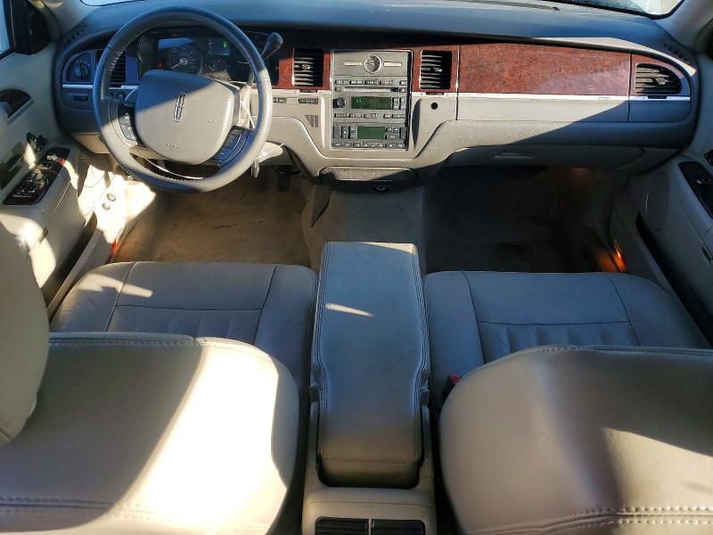 2007 Lincoln Town car Signature