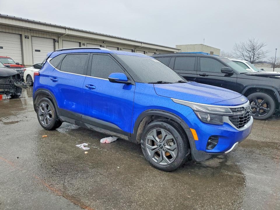 2024 KIA Seltos s