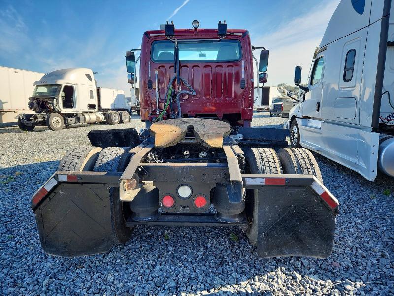 2016 Freigliner 2016 Freightliner Business Class M2 Semi Truck