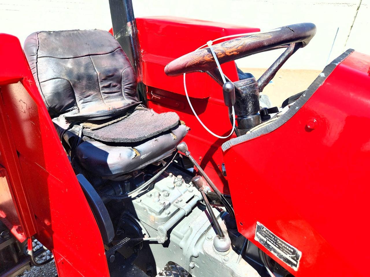 1989 Massey Ferguson 231 Tractor