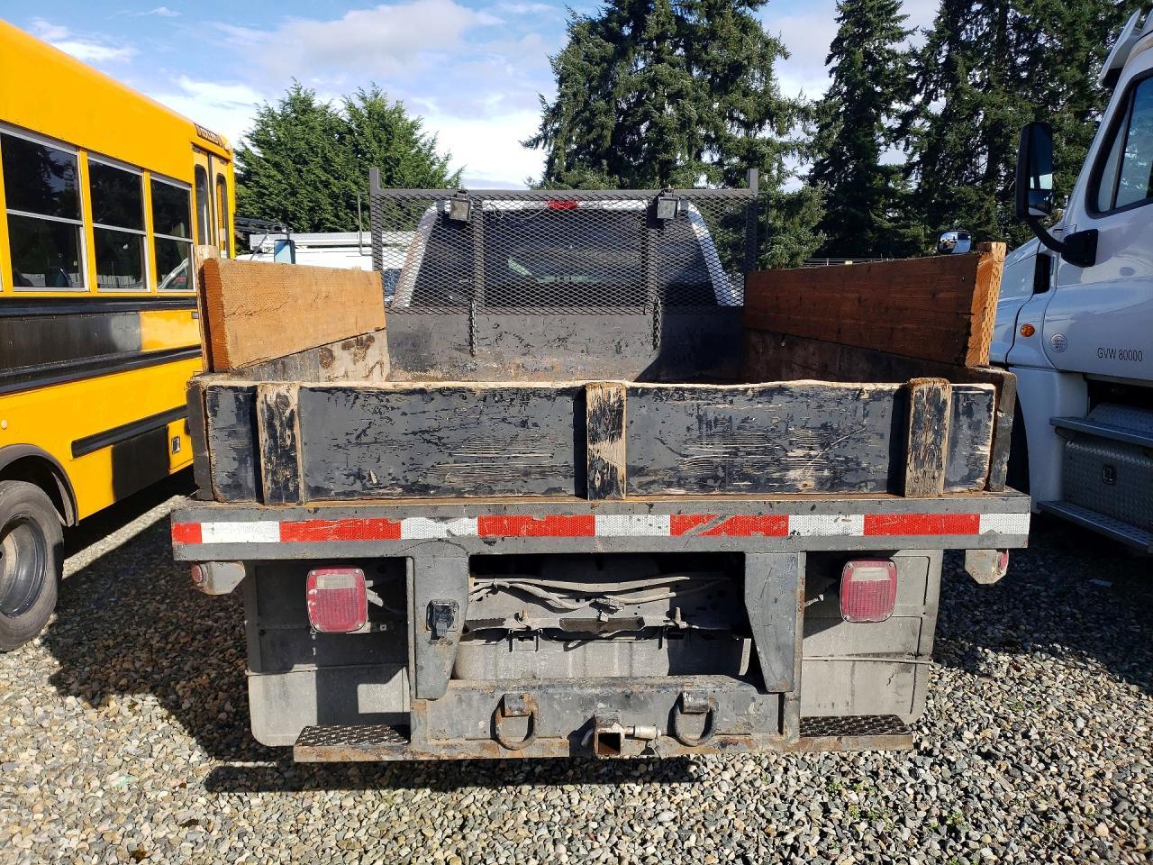 2017 Ford F350 Super Duty Flatbed Truck