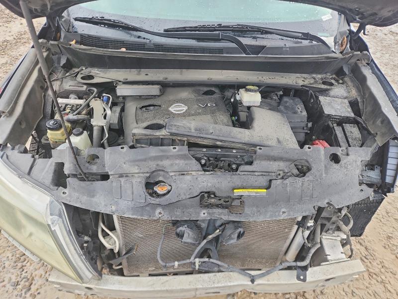 2014 Nissan Pathfinder sv