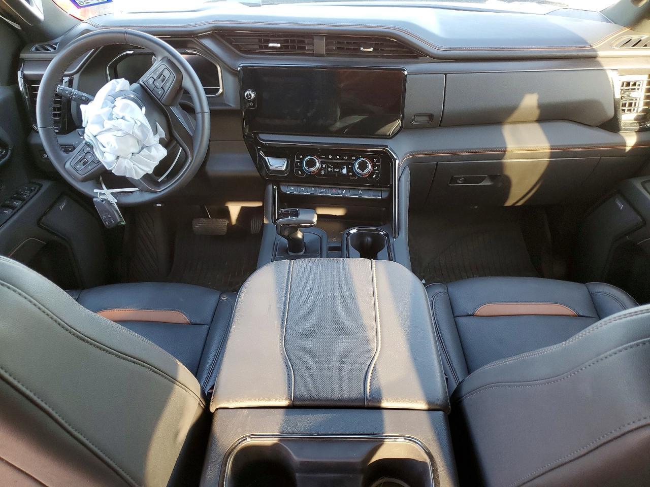 2024 GMC Sierra K1500 AT4