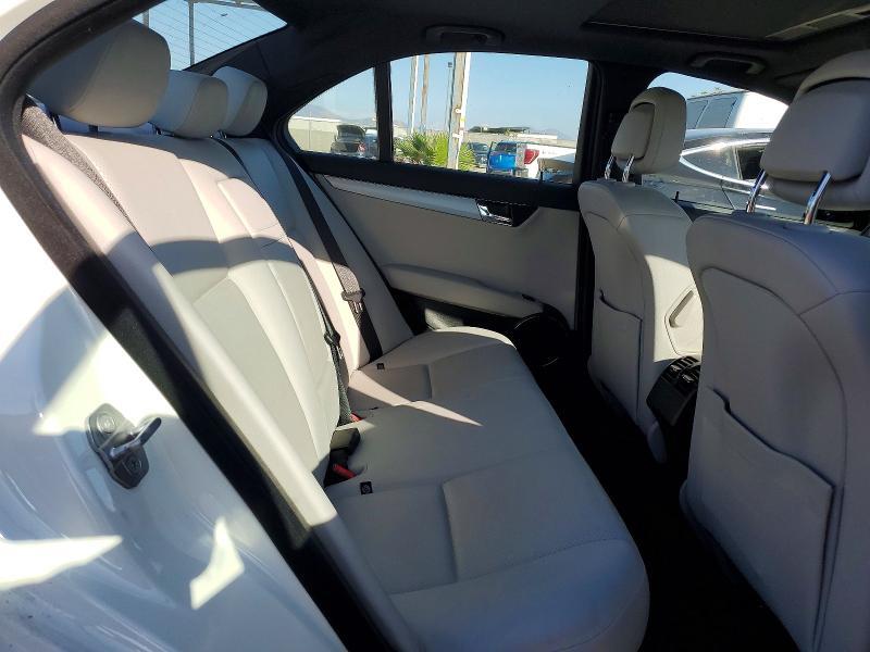 2011 Mercedes-Benz C300