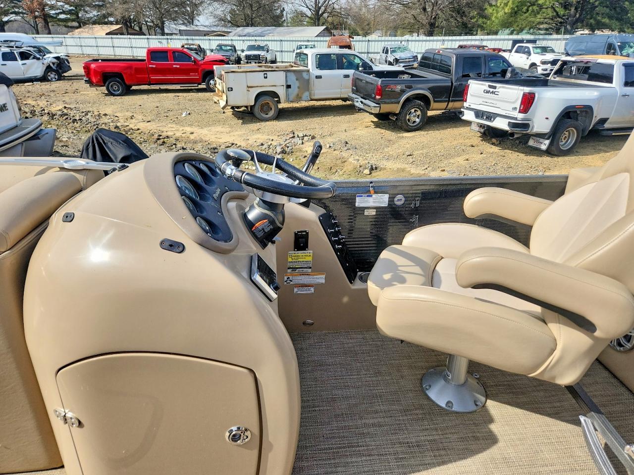 2016 Manitowoc 2016 Manitou Boat-Pontoon Boat