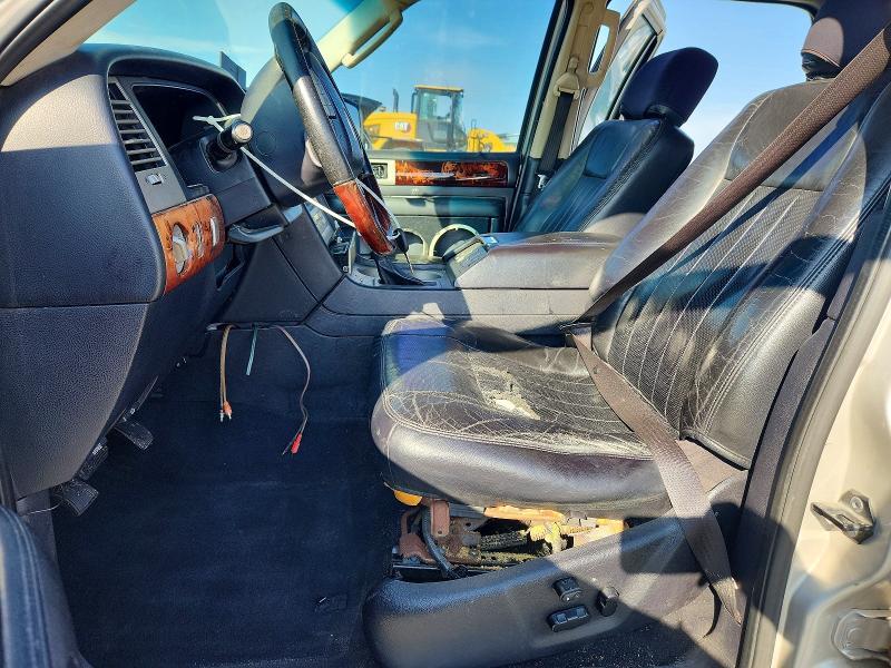 2003 Lincoln Navigator