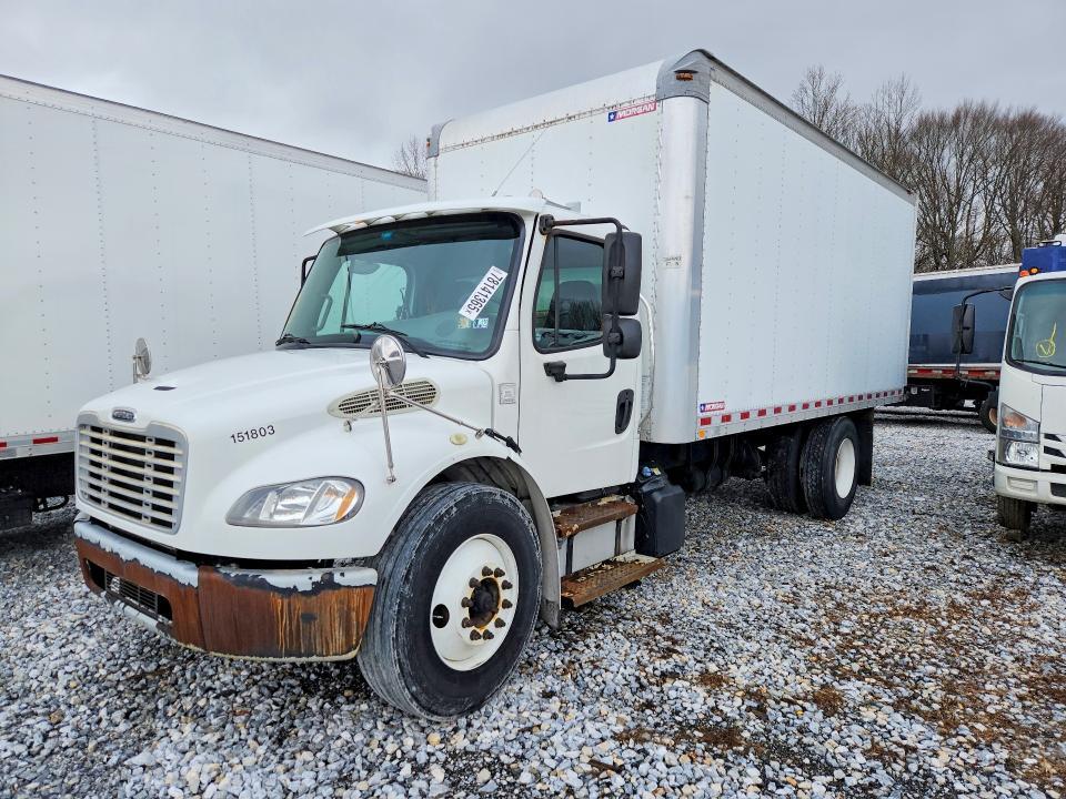 2015 Freightliner M2 106 MED-Semi Truck