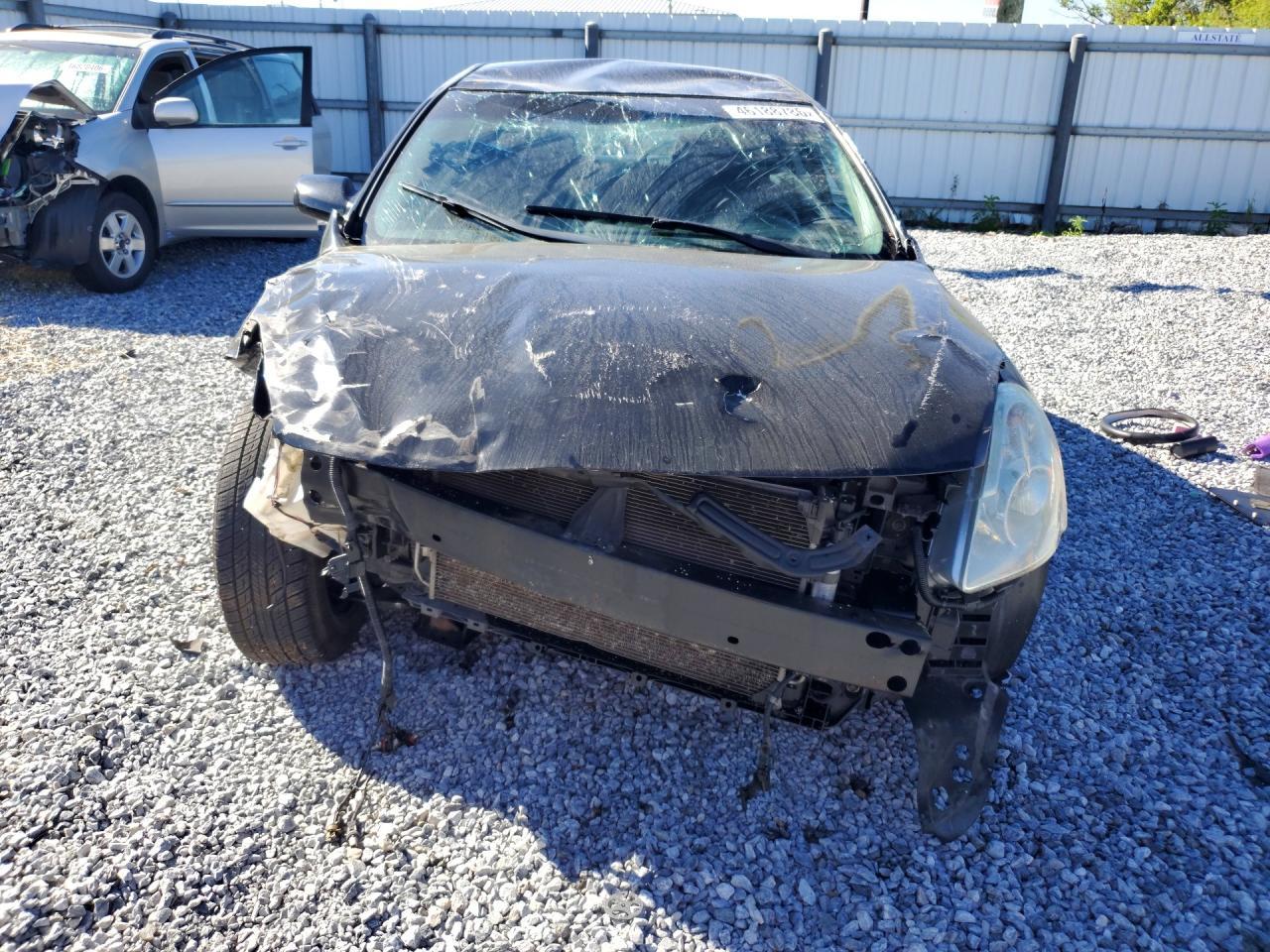2011 Niss Altima 2.5