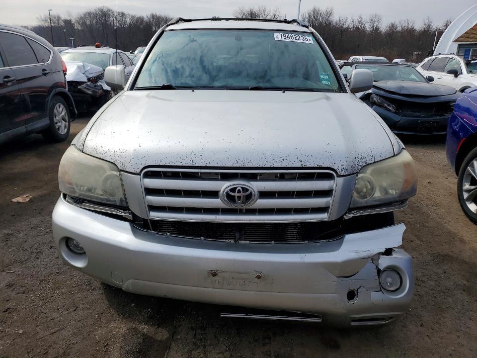 2005 Toyota Highlander Base