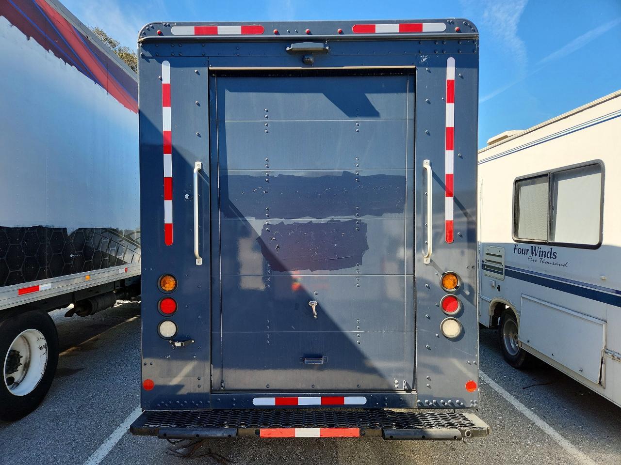 2020 Freightliner Chassis M Line WALK-IN Van