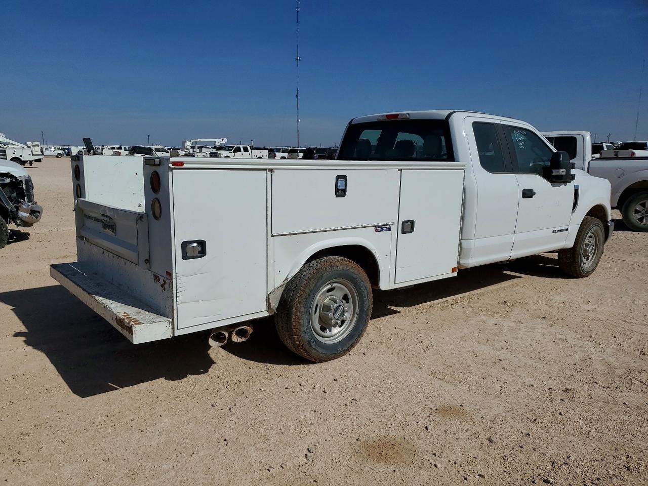 2017 Ford F350 Super Duty Utility / Service Truck