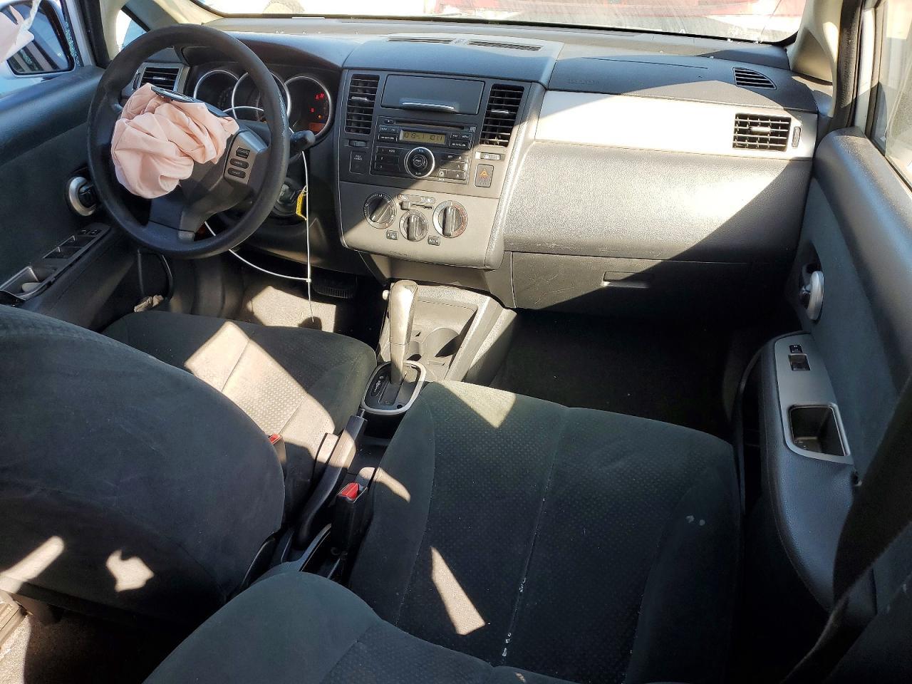 2011 Nissan Versa s