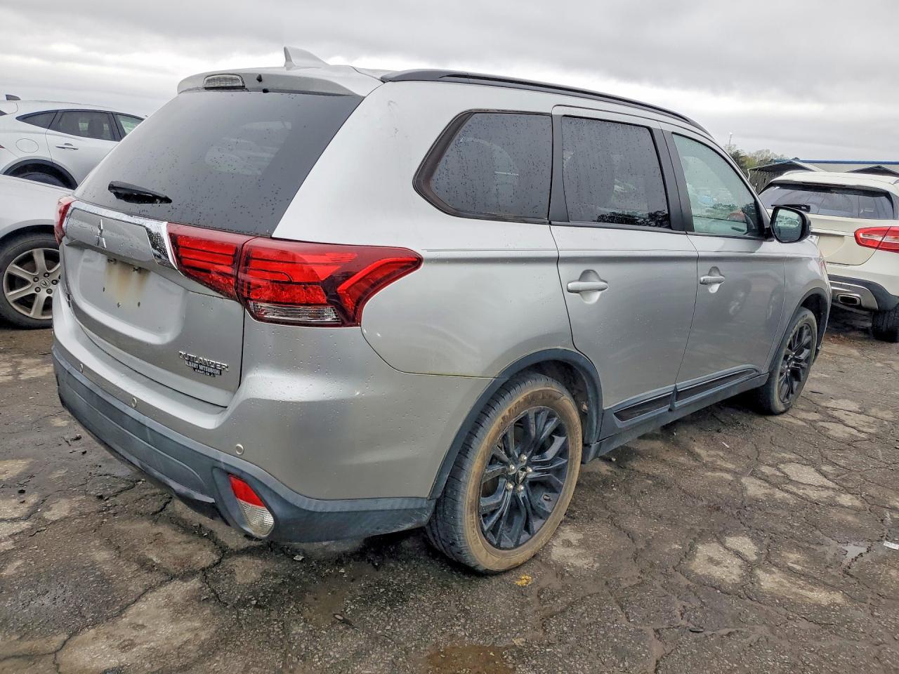 2018 Mitsubishi Outlander se