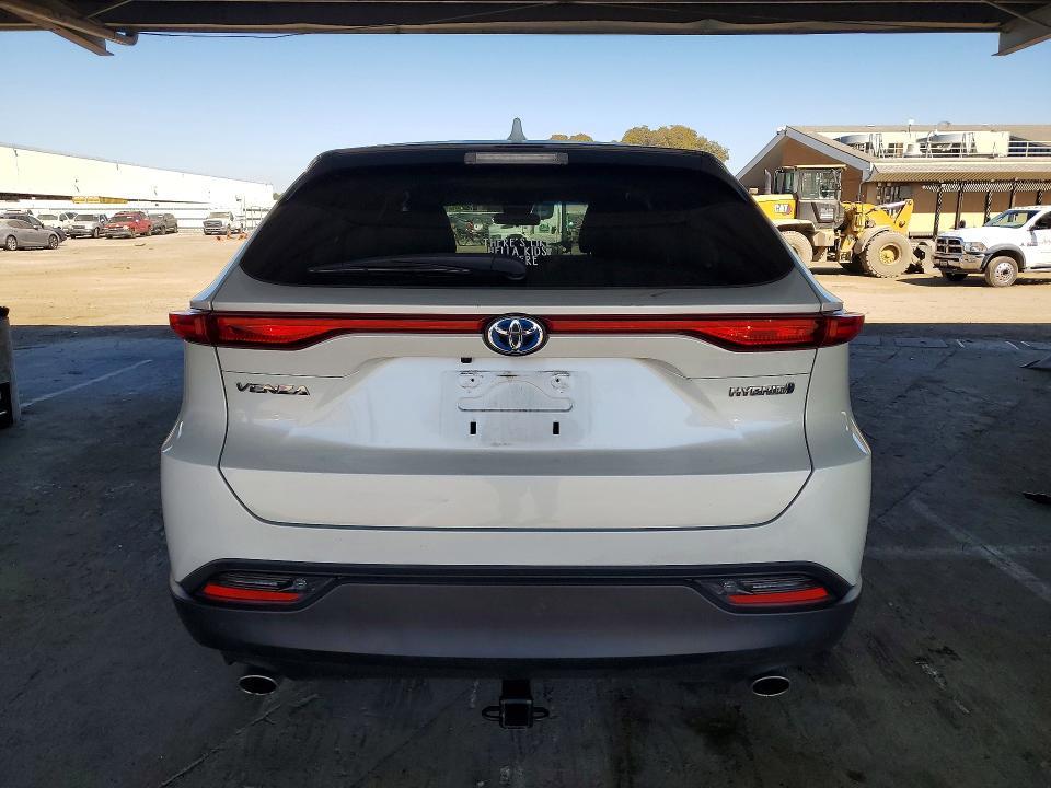 2021 Toyota Venza le