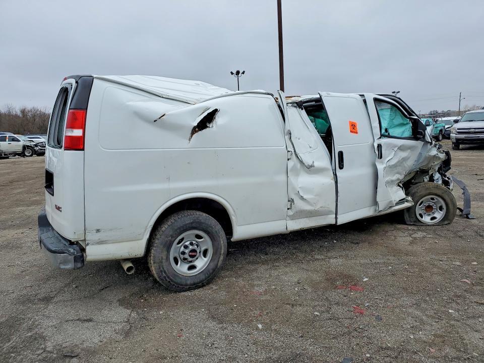 2021 GMC Savana 2500 Cargo Utility / Service van