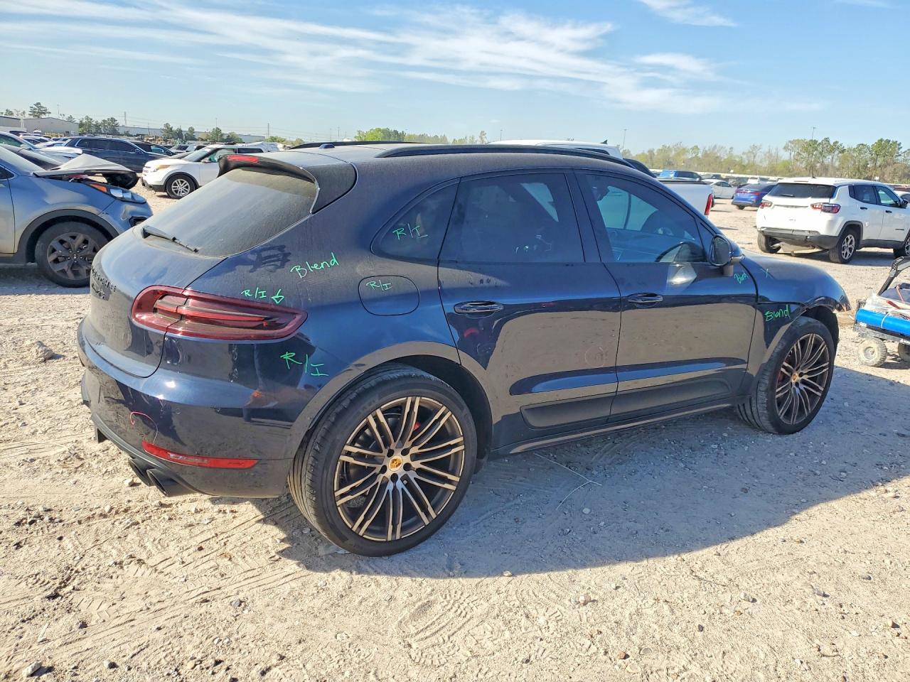 2017 Porsche Macan gts